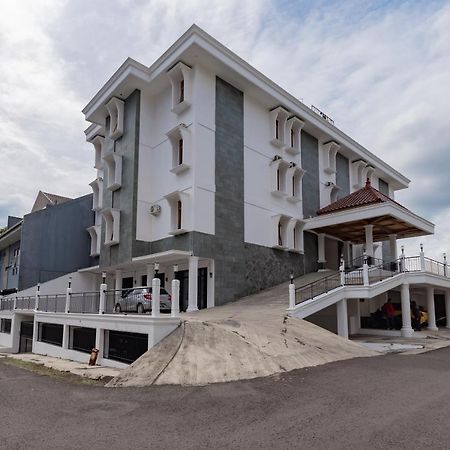 Reddoorz Plus Near Universitas Maranatha Bandung 2 Dış mekan fotoğraf