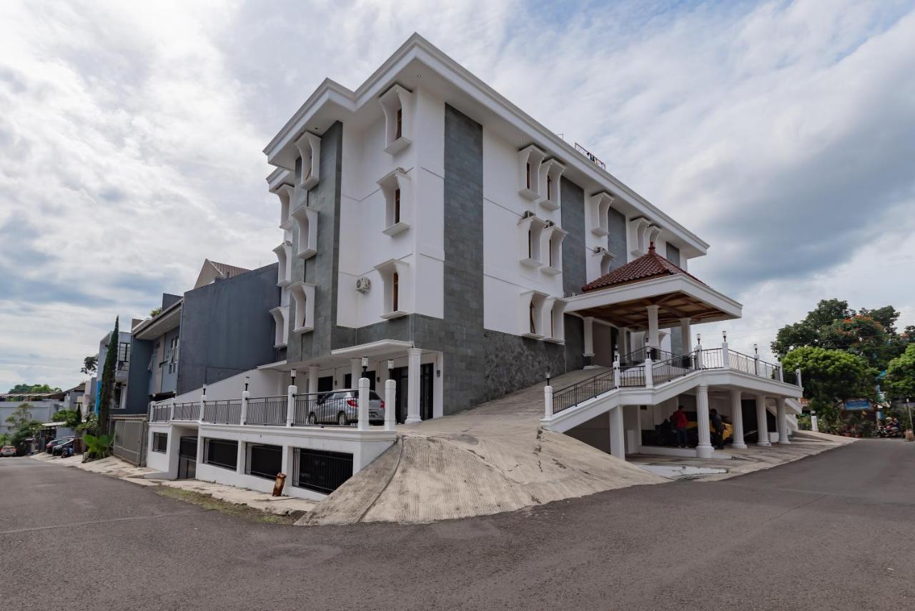 Reddoorz Plus Near Universitas Maranatha Bandung 2 Dış mekan fotoğraf